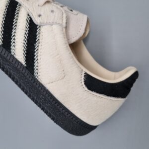 adidas Samba OG Wonder White Black Pony (Women's) – Bild 3