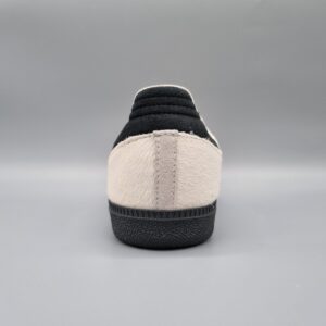 adidas Samba OG Wonder White Black Pony (Women's) – Bild 4