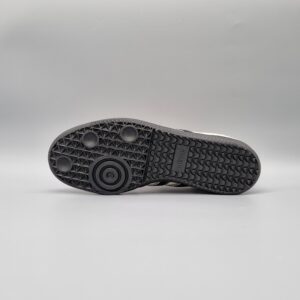adidas Samba OG Wonder White Black Pony (Women's) – Bild 5