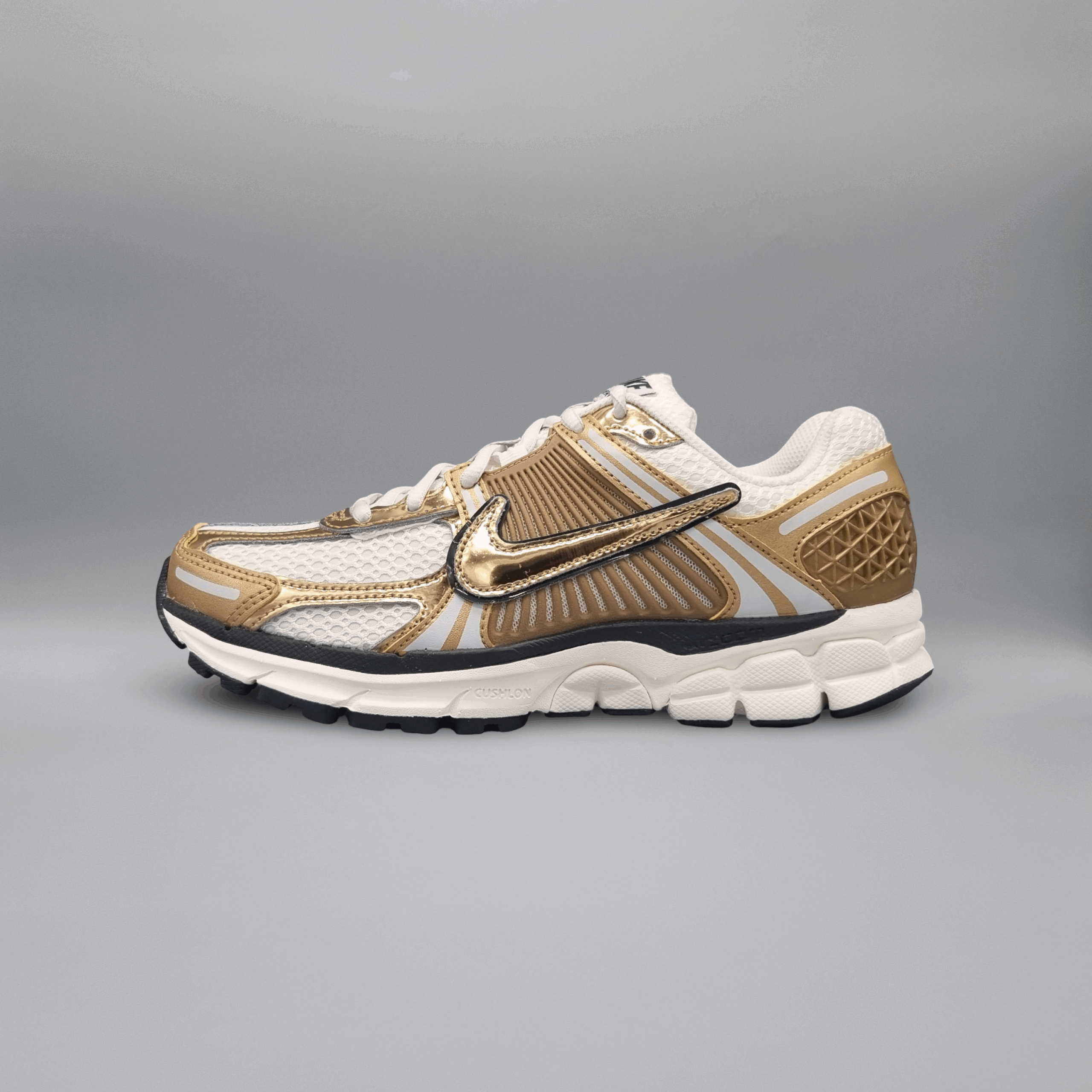 Nike Zoom Vomero 5 Metallic Gold (Womens)